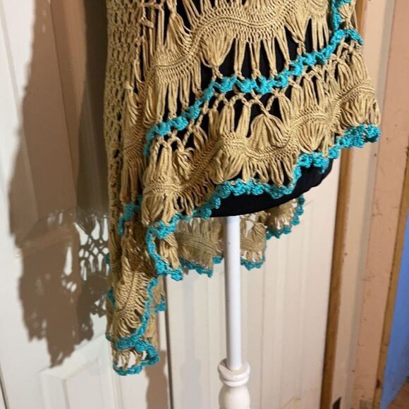 Umgee Crocheted Sleeveless Tunic Top/Pullover Vest Asymmetrical Hemline Boho S/M - Picture 8 of 16